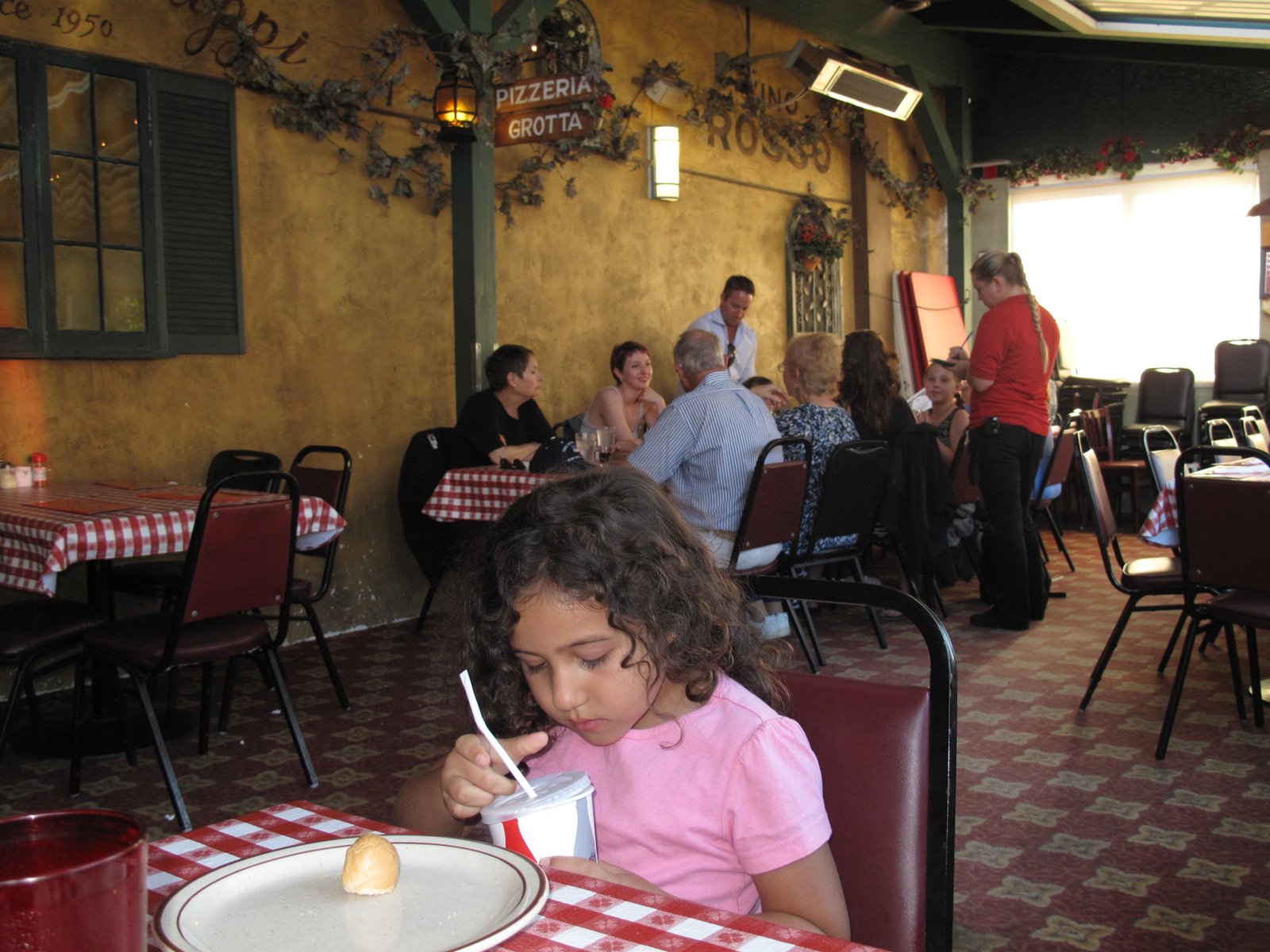 Filippi's Pizza Grotto, Little Italy