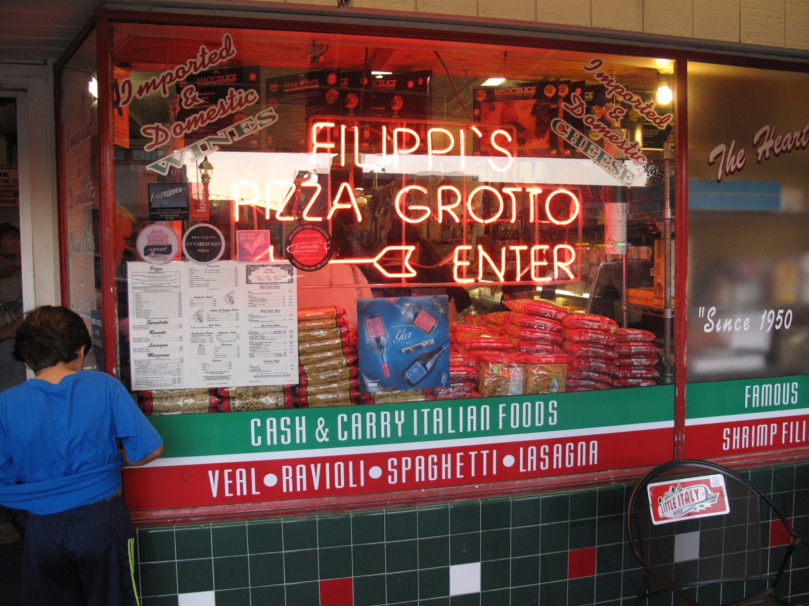 Filippi's Pizza Grotto, Little Italy