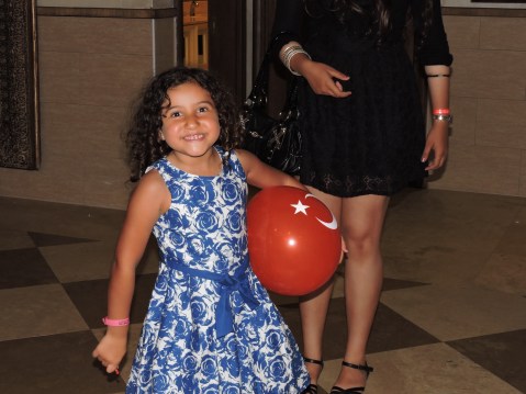 Delphin Imperial, Lara