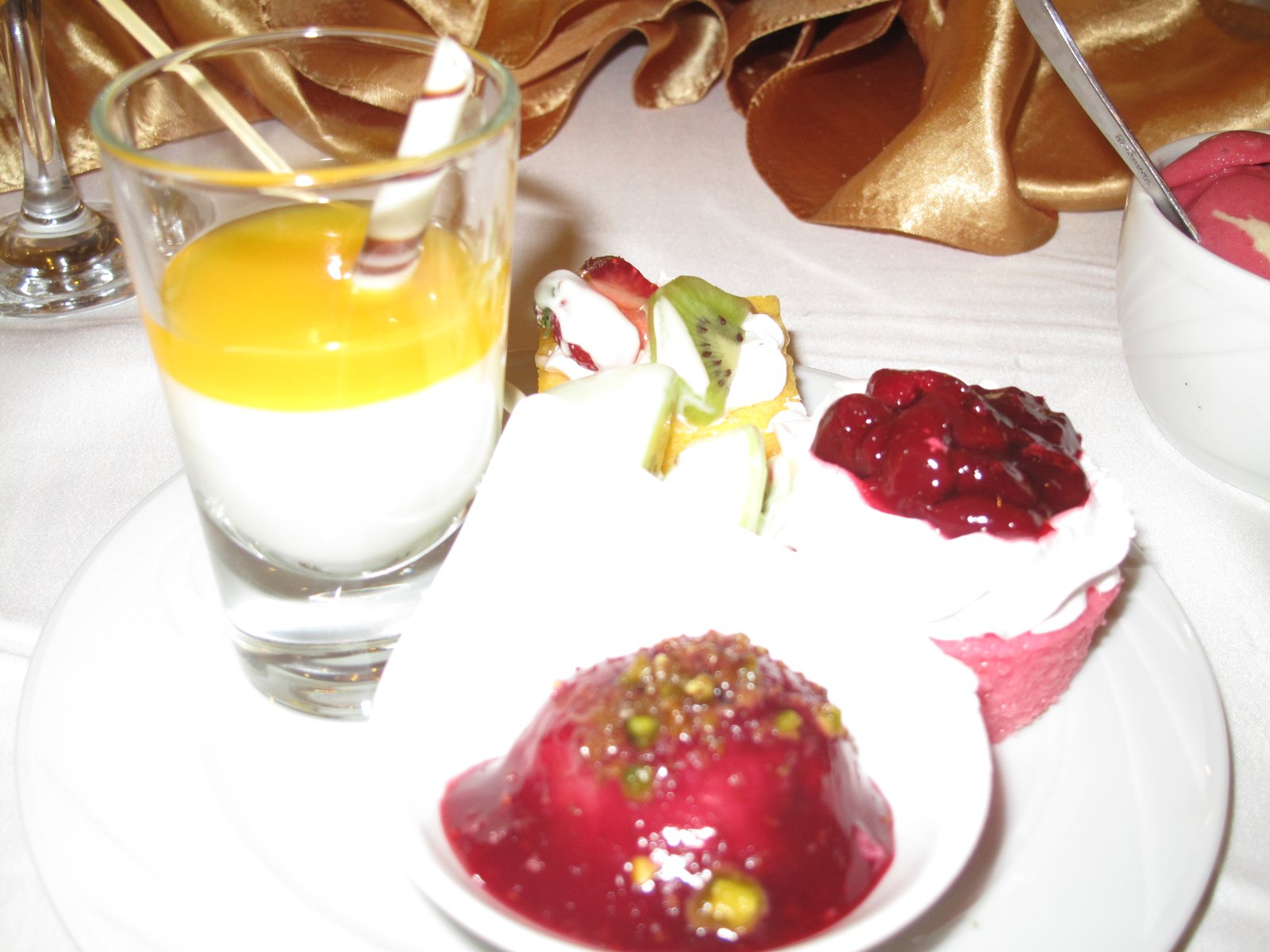 Food at the Delphin Imperial, Lara