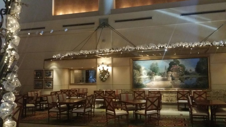 Manchester Grand Hyatt - the beautiful bar/lounge area is near the lobby.